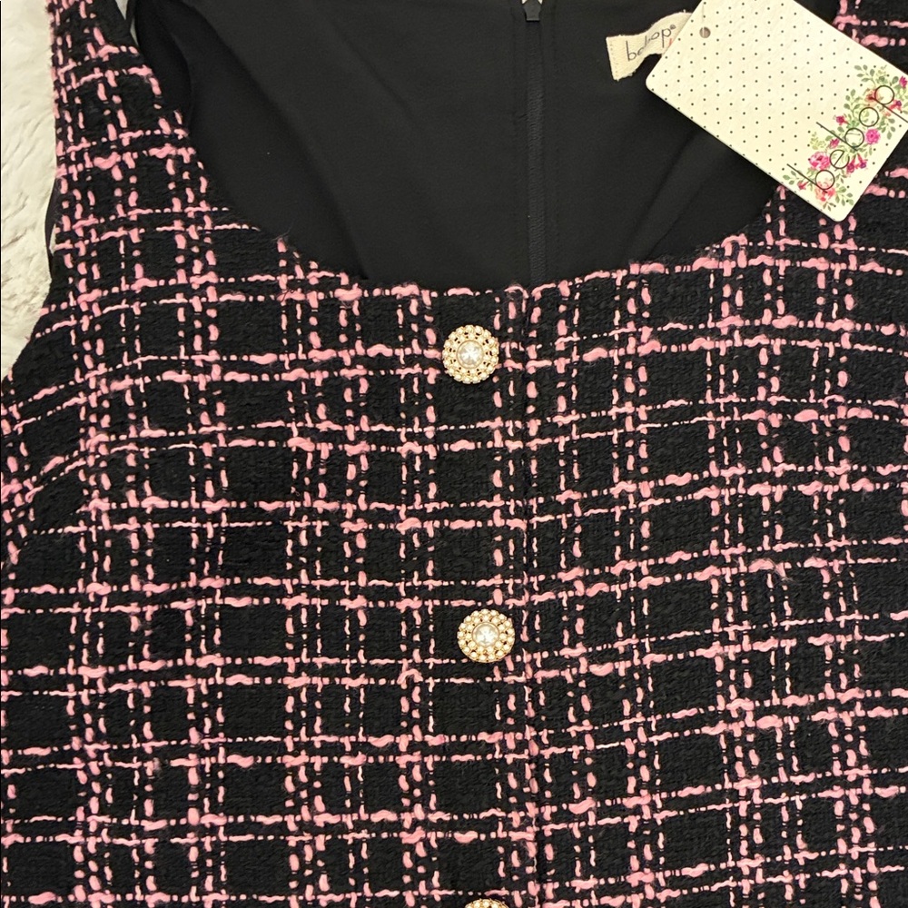 Elegant Tweed Mini Dress in Pink and Black - Picture 2 of 5